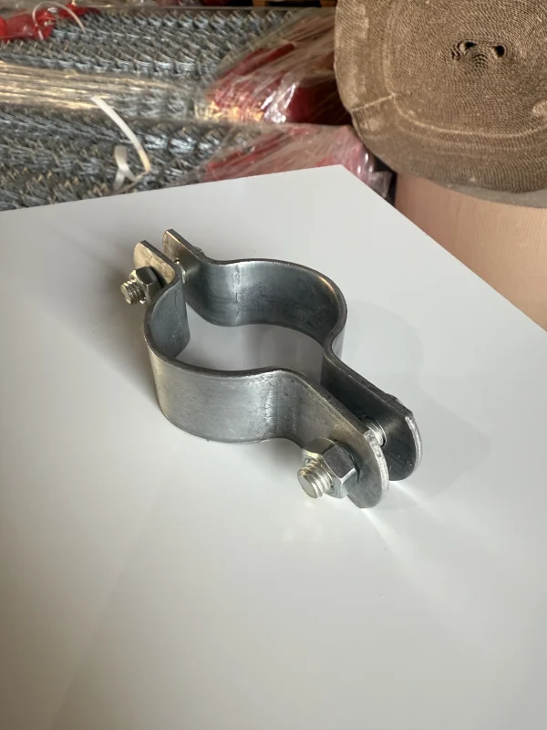 Abrazadera galvanizada de centro