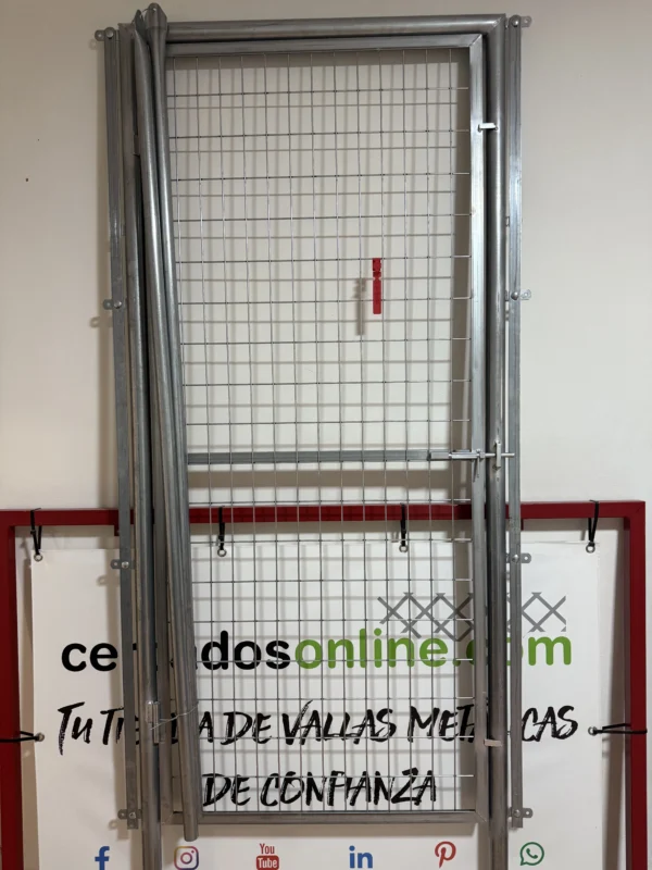 Puerta peatonal para malla simple torsión galvanizada 2,00 Metros alto