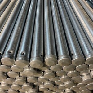 Postes galvanizados en almacén